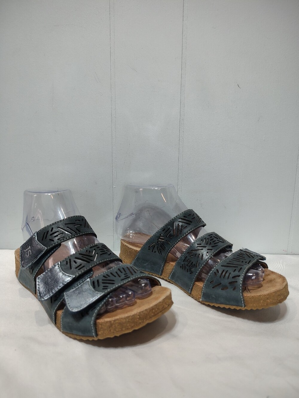 Josef Siebel Sandals in Shimmer Blue size 6-6.5/37 Leather Strappy Footbed Comfy